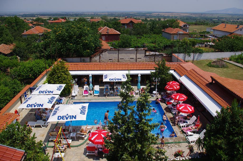 Hotel Complex Diana Cherven  Exteriér fotografie
